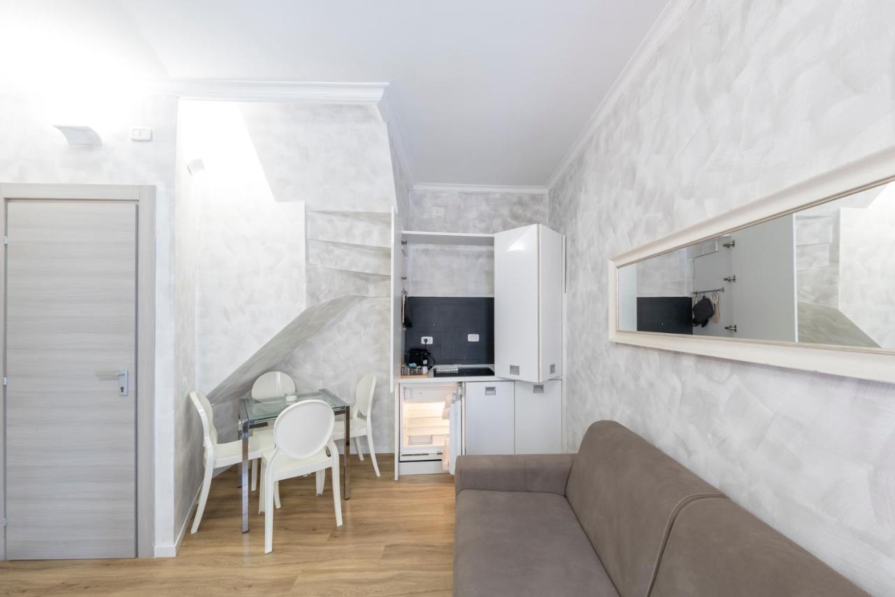 Home Holiday Rome - 2° Floor Экстерьер фото